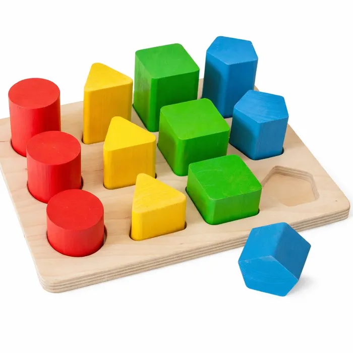 Wooden Montessori sorter "Figures"